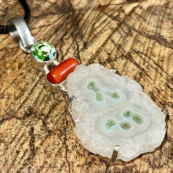 Solar Quartz Pendant 2 7/8” - Picture 5 of 15